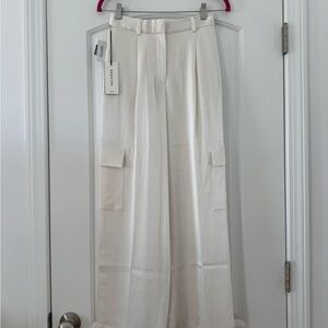 Aritzia Cream Wide-Leg Pants with Tailored Elegance